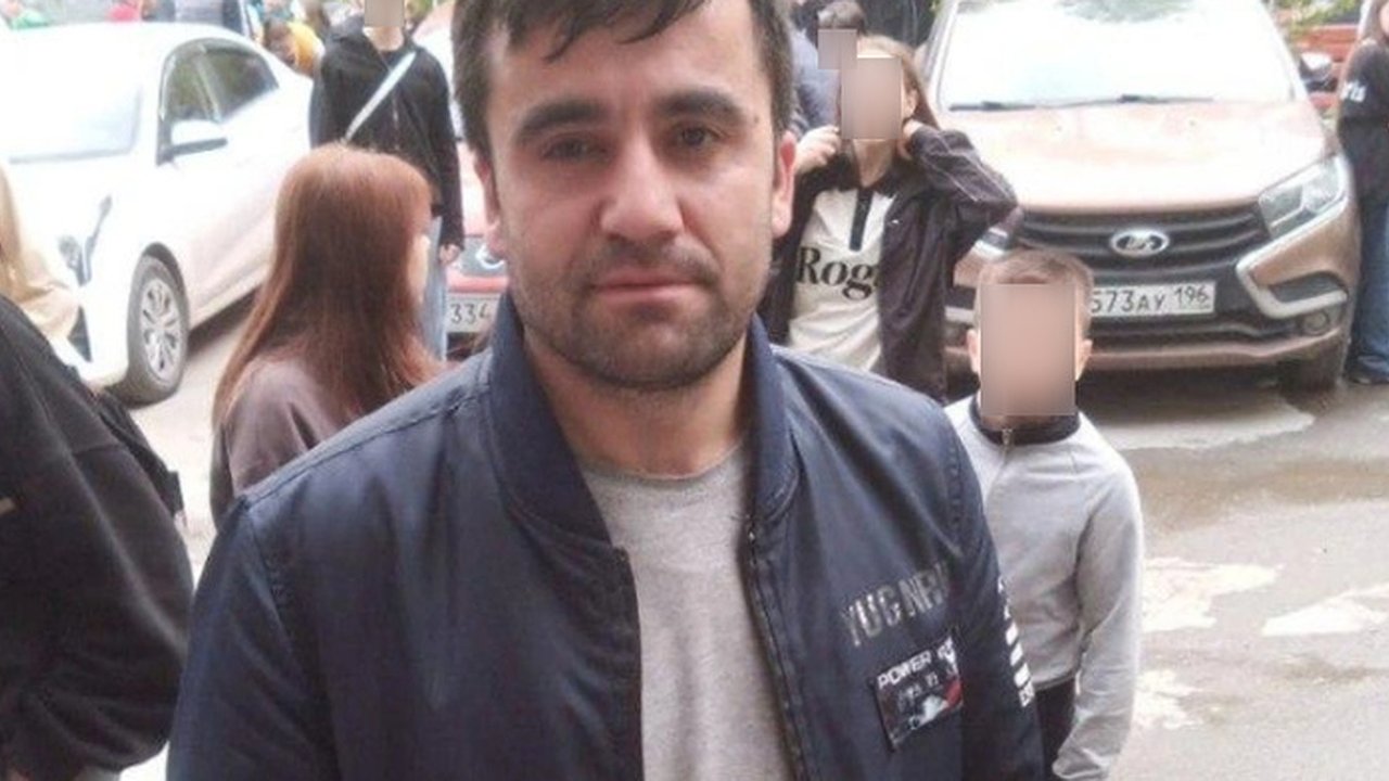 Главная картинка новости: Таксист из Берёзовского спас троих детей из огня