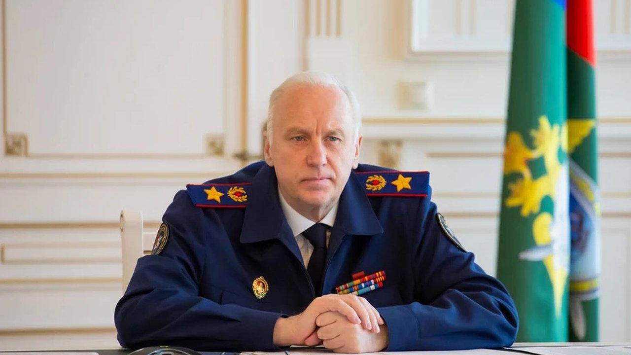 Главная картинка новости: Бастрыкин вмешался в дело уральской семьи с ребёнком-инвалидом, живущей в аварийном доме