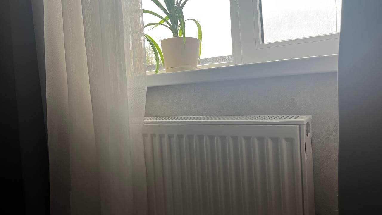 Главная картинка новости: Добавьте 1 колпачок в воду — и тюль будет как с магазина: ни желтизны, ни серости