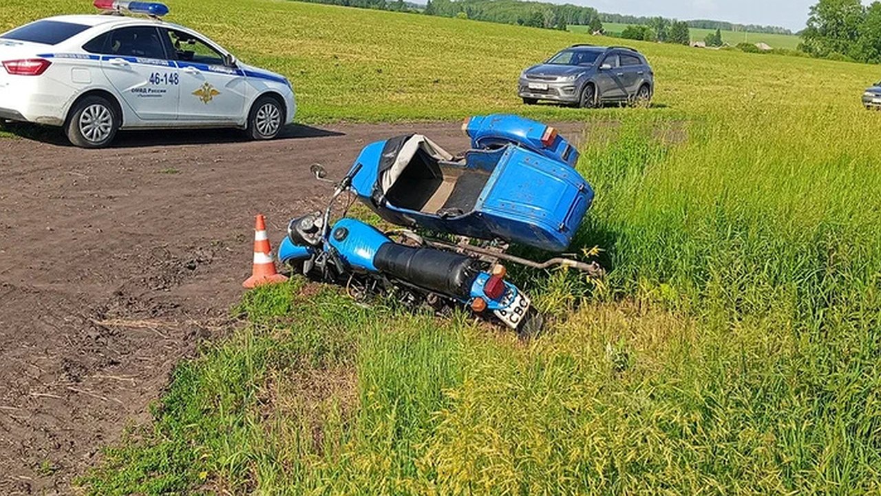 Главная картинка новости: Трагедия на полевой дороге: под Талицей погиб мотоциклист без прав и экипировки