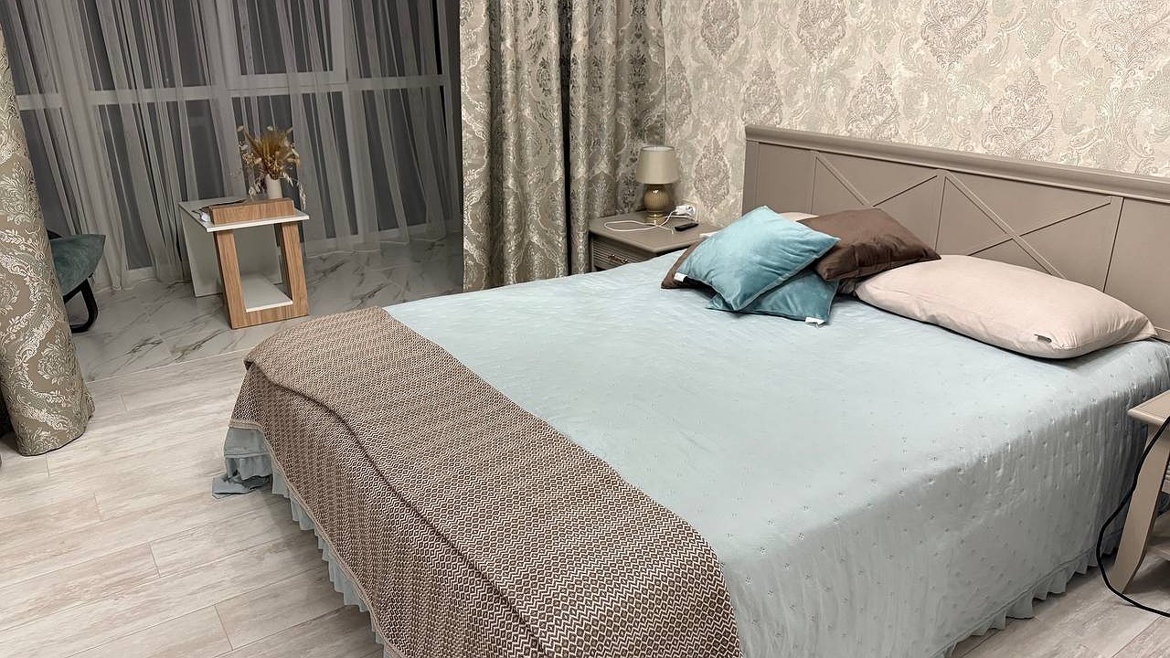 Главная картинка новости: Проверьте, как стоит ваша кровать: это положение приносит усталость и проблемы со здоровьем