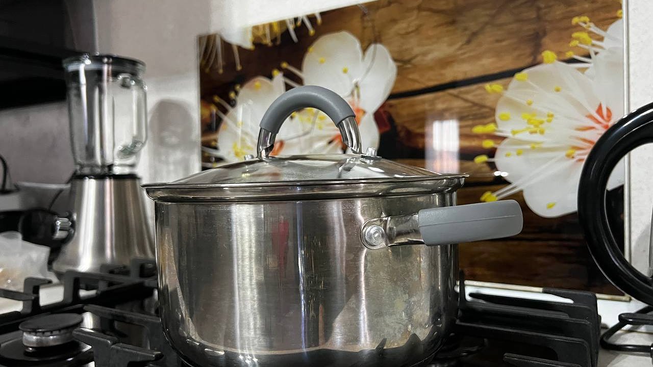 Главная картинка новости: Забудьте о пенке при варке мяса: запомните 4 простых лайфхака, чтобы она не появлялась, и не допускайте ошибок