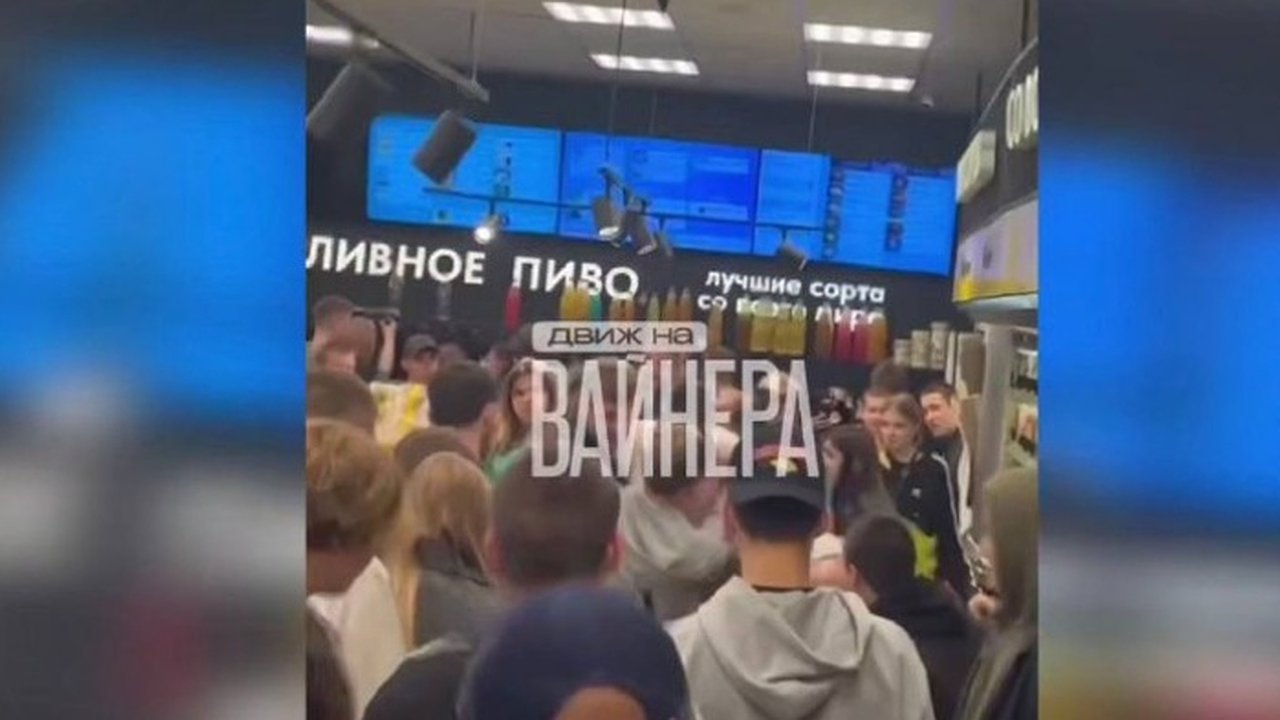 Главная картинка новости: Устроили погром после концерта: в Екатеринбурге массовые драки на «Ночи музыки»