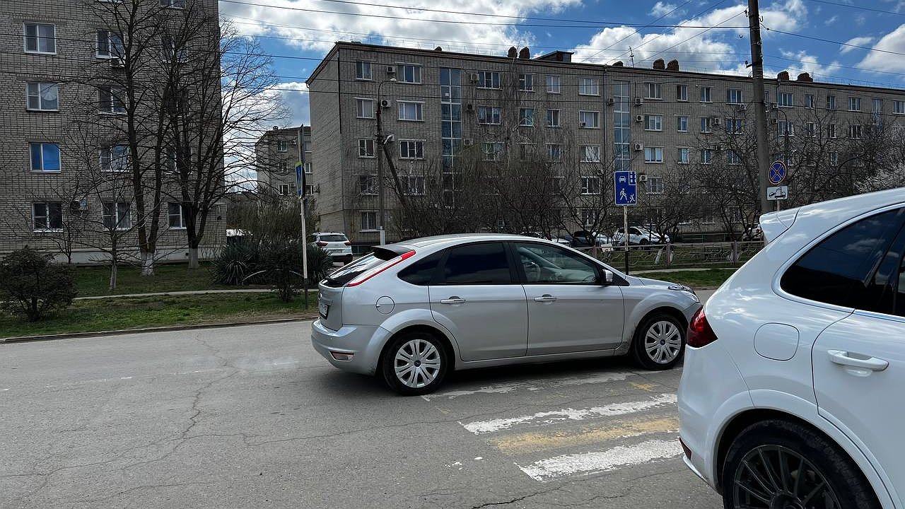 Главная картинка новости: Полностью перестанут заправлять с 11 июля: водителей ждет неожиданность на АЗС