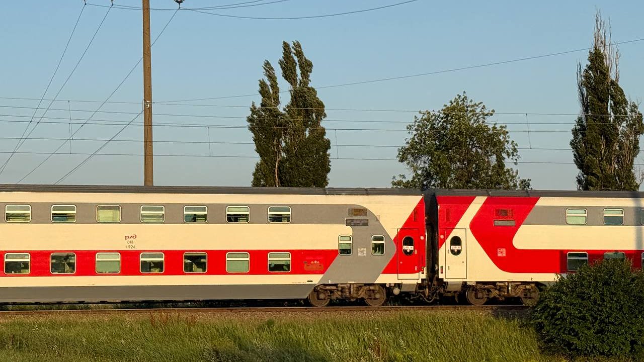 Главная картинка новости: Всегда беру 38-ое место в поезде: опытные путешественники поделились лайфхаком - почему для чего выбирают верхнюю боковую у туалета