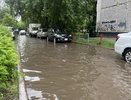 «Улицу Луначарского затопило»: ливень парализовал центр Екатеринбурга