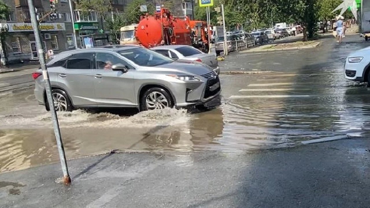 Главная картинка новости: Синоптик Шепоренко предупредила: дожди в Екатеринбурге продлятся до конца июля