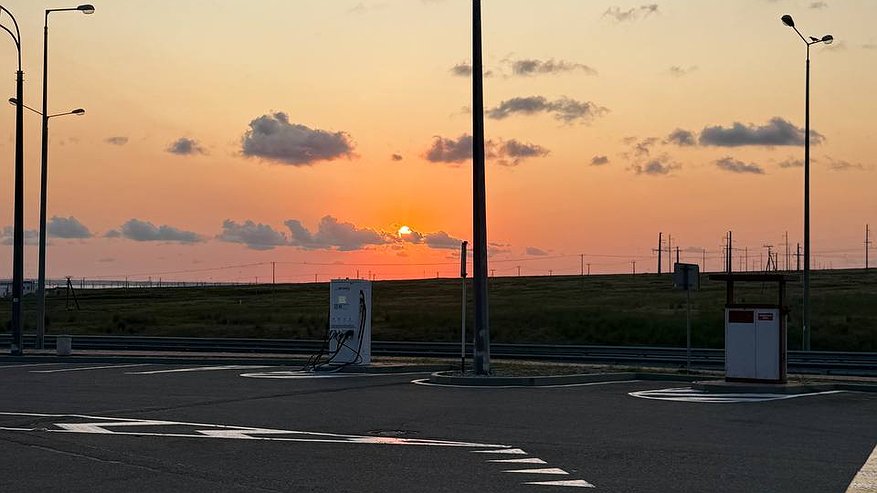 Главная картинка новости: «Август ожидается адским». Синоптики обновили прогноз до конца лета 2025