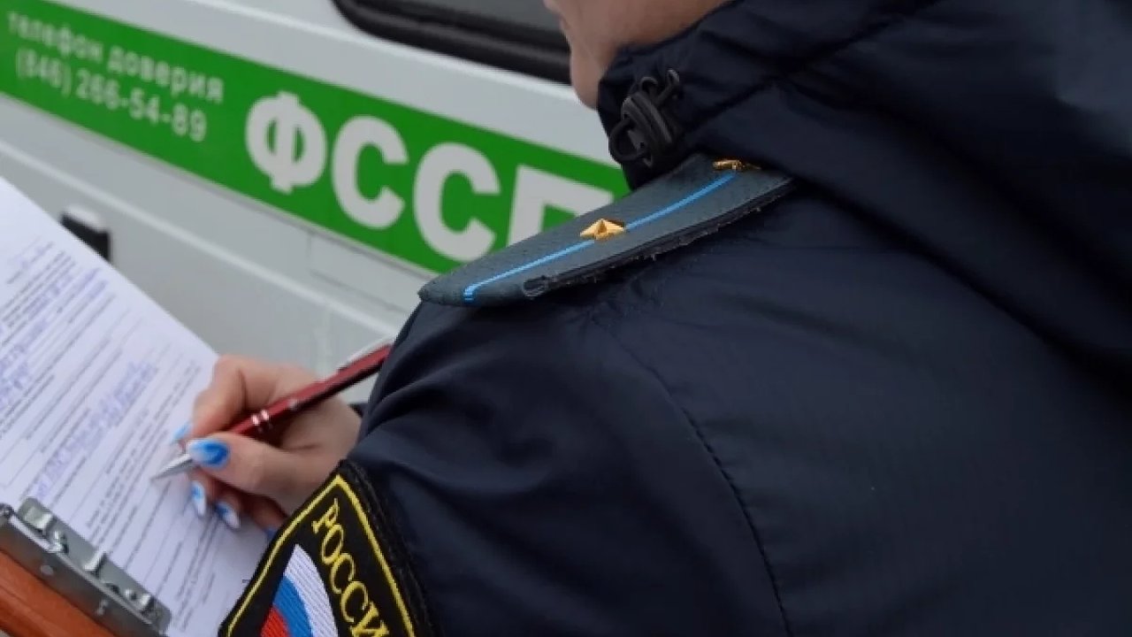 Главная картинка новости: 950 нелегальных мигрантов покинули Свердловскую область: кто нарушил закон?