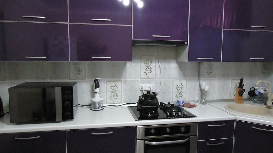 Главная картинка новости: Кухонная вытяжка блестит от чистоты: протираю 1 раз народным средством — липкий налет и вонь уходят через 10 минут