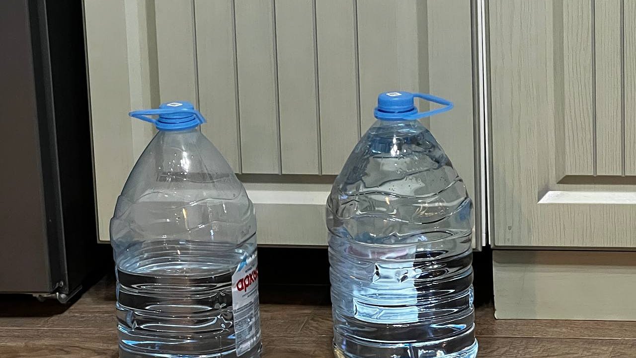 Главная картинка новости: Всю зиму не выбрасываю пластиковые бутылки одного объёма: вот зачем они нужны на огороде — запомните раз и навсегда