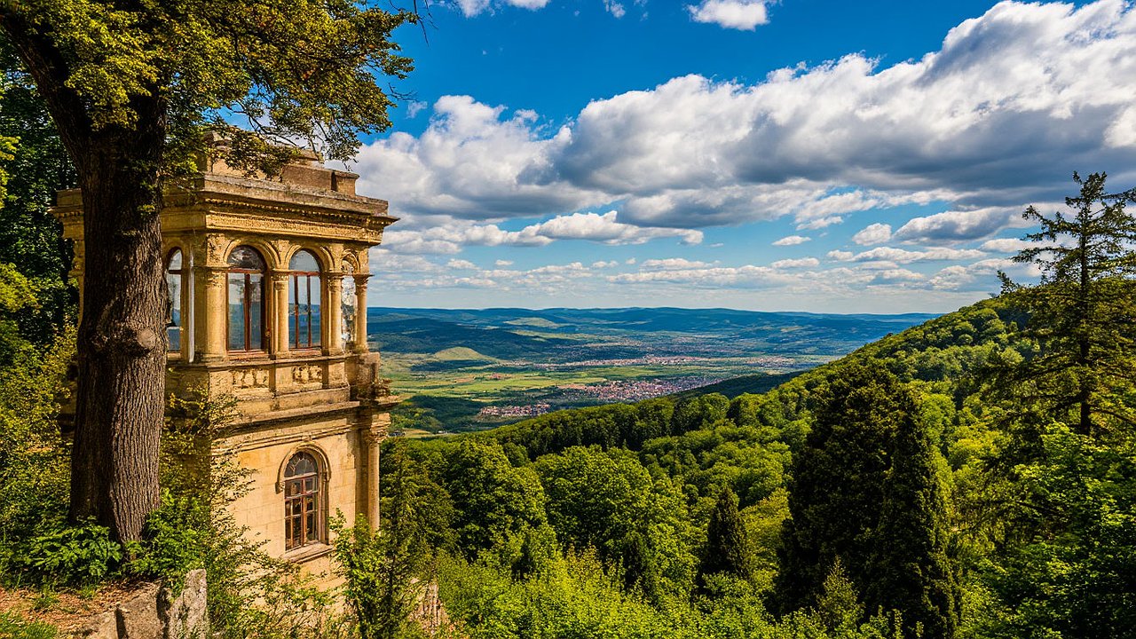 Главная картинка новости: Популярный курорт оказался помойкой: безвкусная еда, хамский персонал и бешеные цены