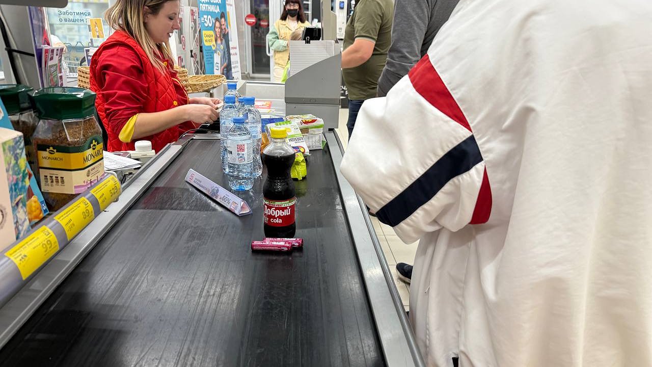 Главная картинка новости: Цены устремятся вверх - Хазин призвал купить это заранее: окупится с лихвой