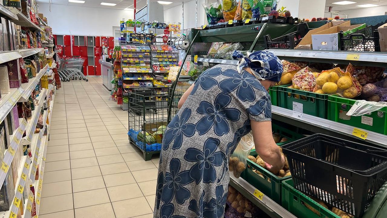 Главная картинка новости: Мелкий шрифт на ценниках раскрыл шокирующую правду о выпечке в сетевых магазинах