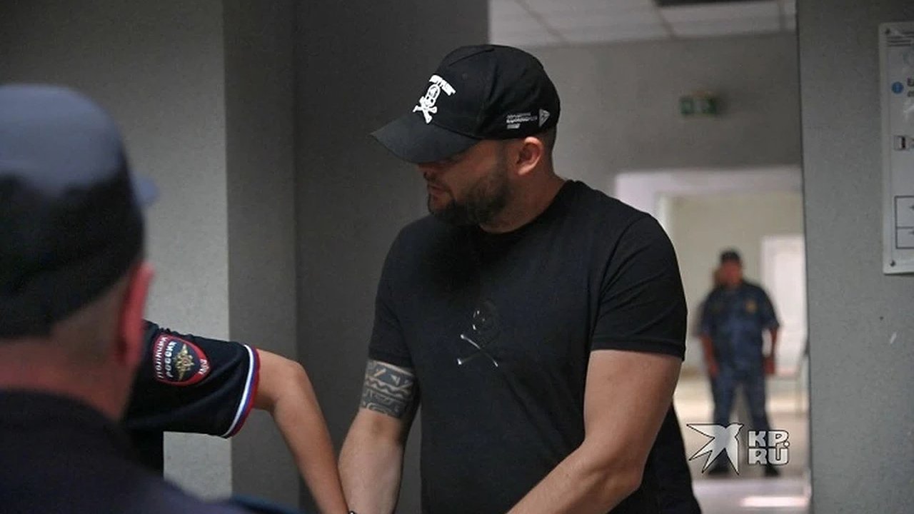 Главная картинка новости: Суд продлил арест предполагаемому главарю банды с "адской автомойки" в Каменске-Уральском