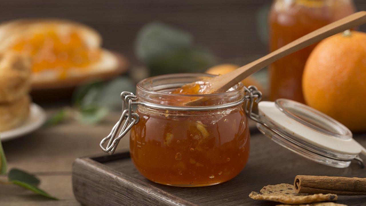 Главная картинка новости: Яблочное варенье-желе по-болгарски: ароматное лакомство с медовым вкусом