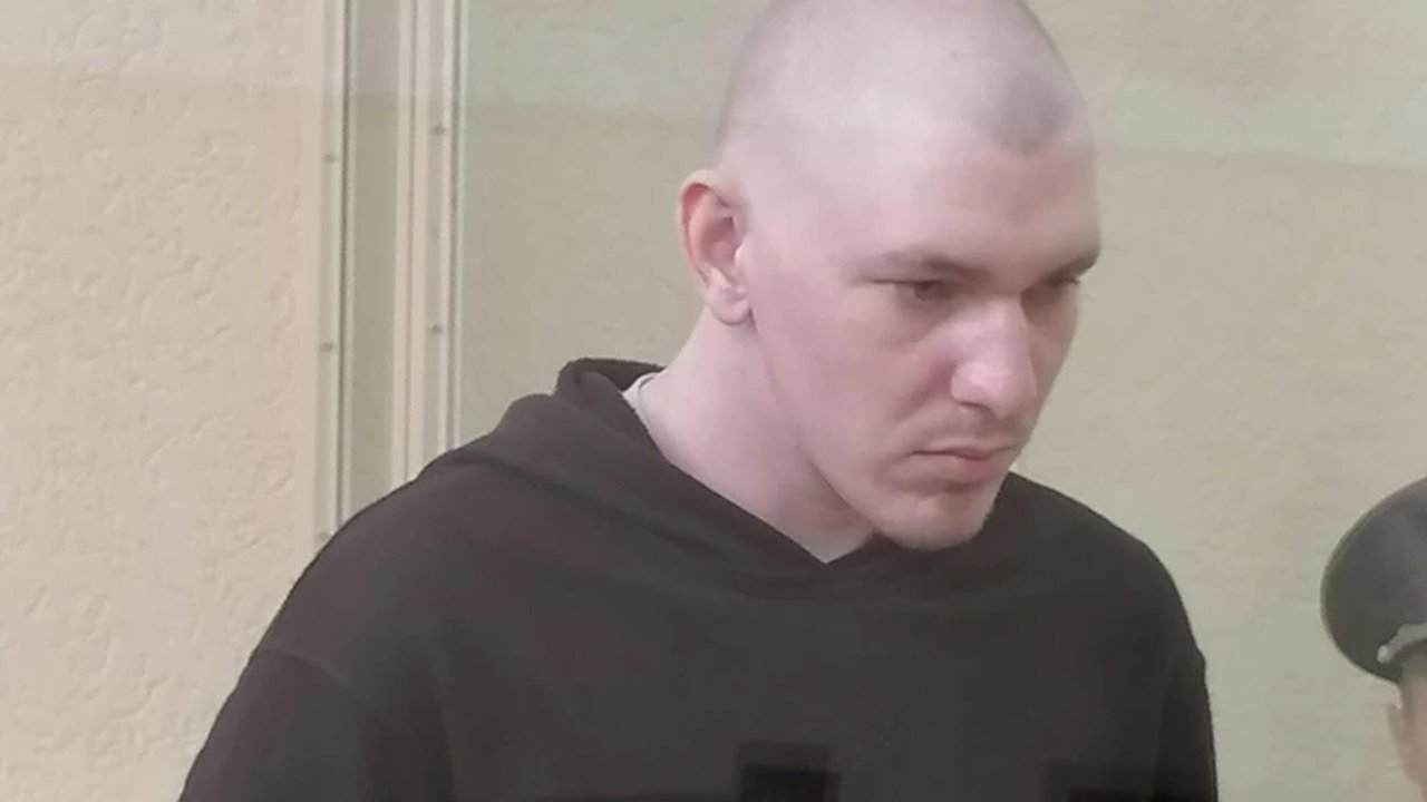 Главная картинка новости: Пожизненный приговор убийце второклассницы: диалог с преступником в зале суда