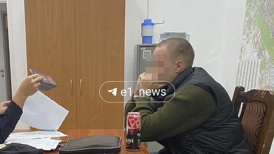 Главная картинка новости: В Екатеринбурге задержан сторонник террористов, рисовавший нацистские граффити