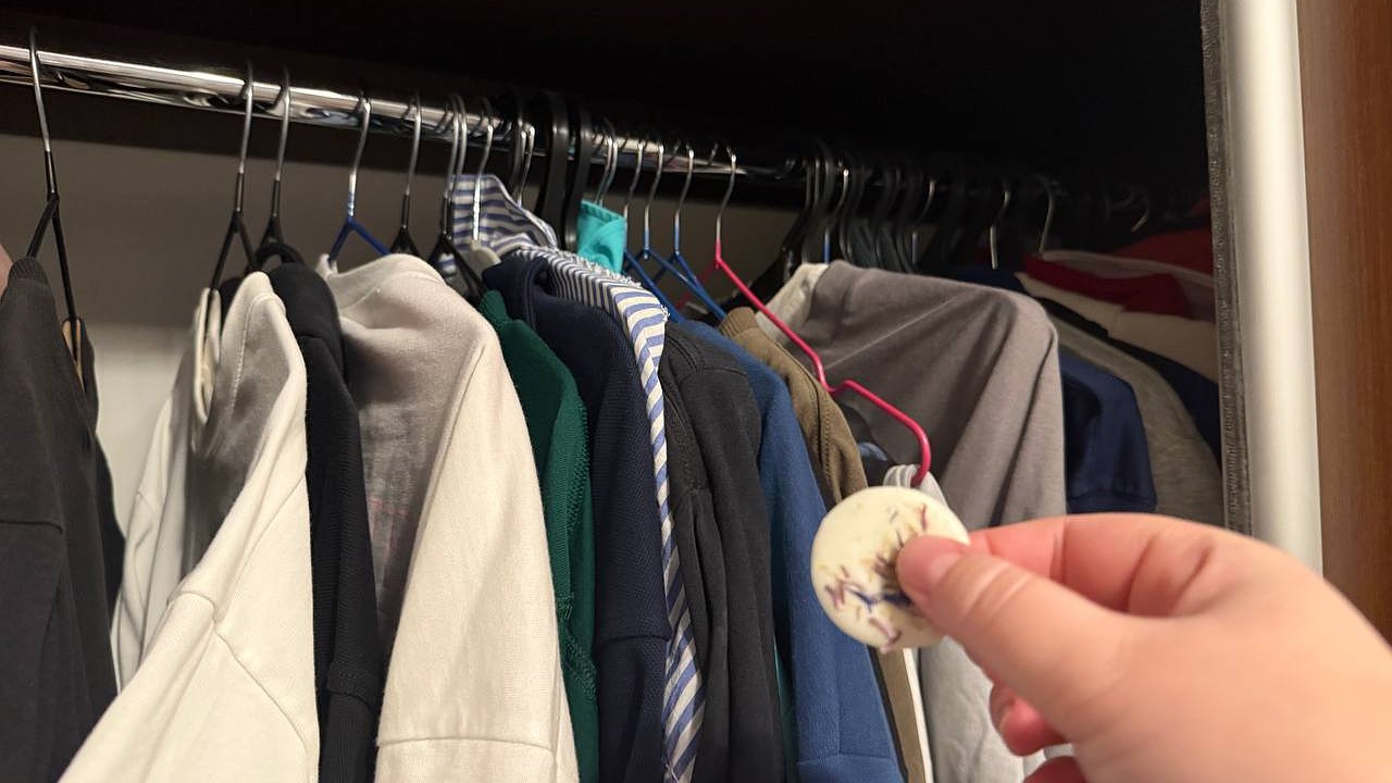 Главная картинка новости: Кидаю в шкаф 1 таблетку и белье благоухает свежестью — от жуткой вони не остается ничего