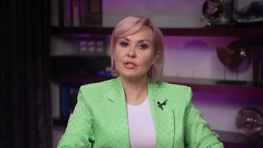 Главная картинка новости: Финансовый водопад, карьера мечты и любовь всей жизни: кому Василиса Володина предрекла невероятный успех в сентябре