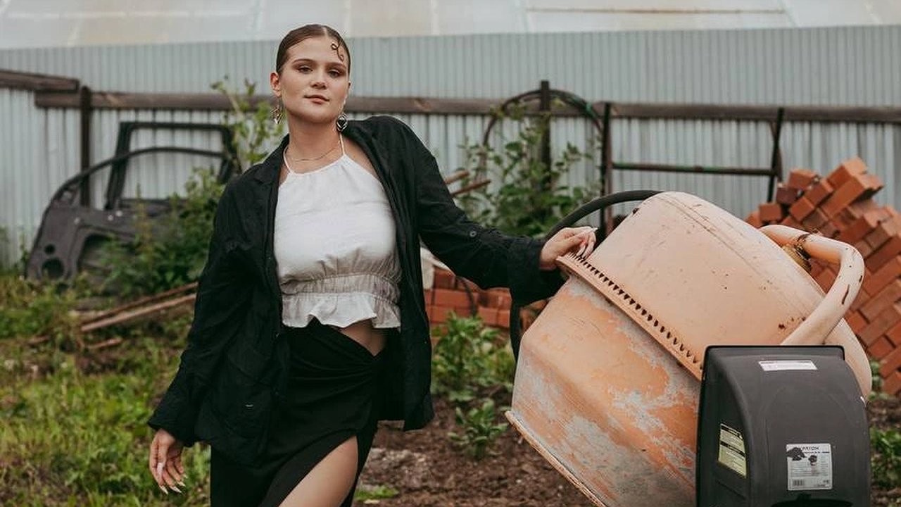 Главная картинка новости: Уральская семья приняла вызов: как воспитывали избалованную московскую наследницу в реалити-шоу «Чадо из ада»