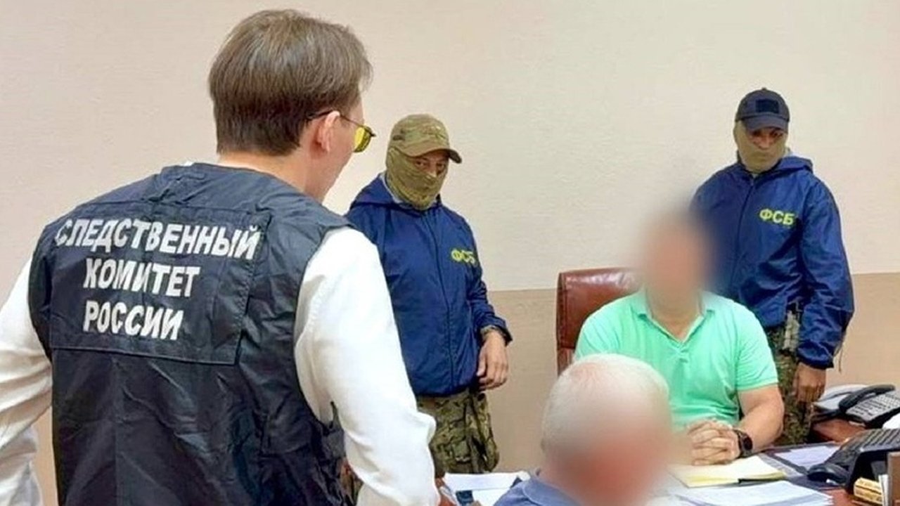 Главная картинка новости: За взятки в полтора миллиона: экс-топ менеджер курганского завода предстанет перед судом