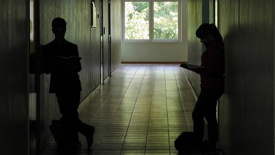 Главная картинка новости: Комиссия проверила школу в Березовском, где девочку отчитали за кокошник