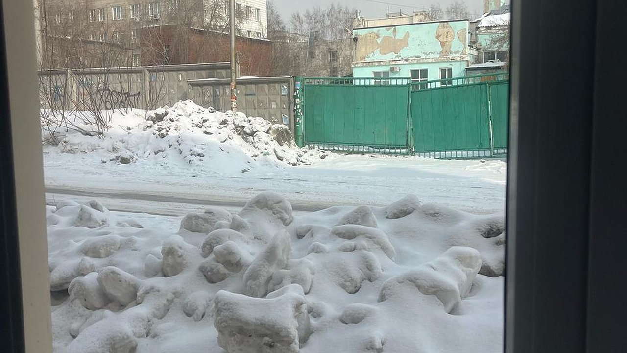 Главная картинка новости: Мощнейший снегопад и жуткий мороз: синоптики назвали точную дату прихода зимы — уже скоро