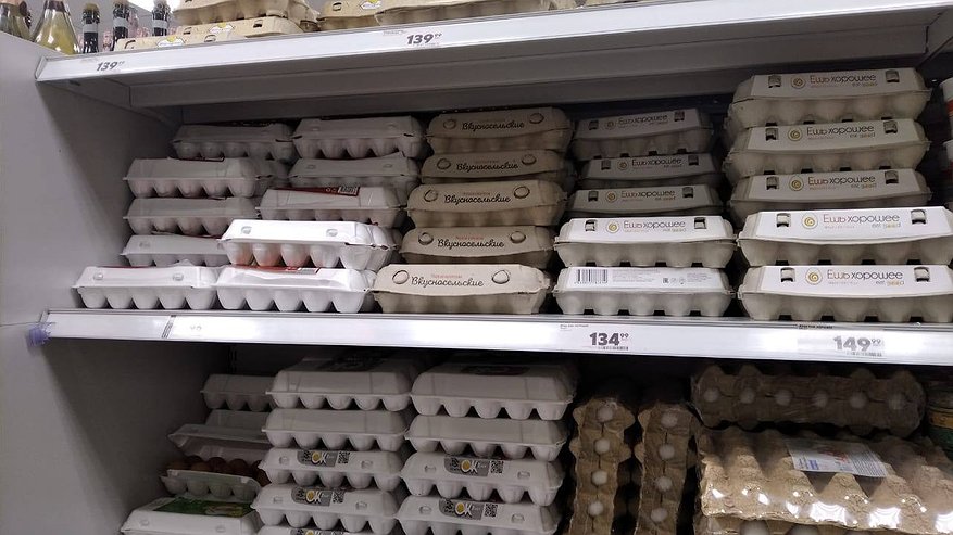 Главная картинка новости: Антибиотики и треснувшая скорлупа: эксперты Росконтроля перечислили бренды яиц, которые не стоит брать даже с хорошей скидкой