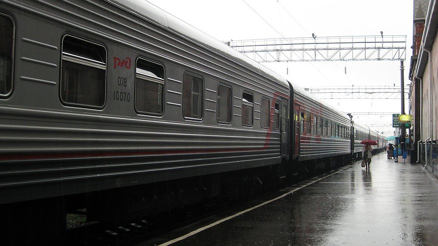 Главная картинка новости: ЧП на Свердловской железной дороге: грузовой электровоз сошел с рельсов под Нижним Тагилом