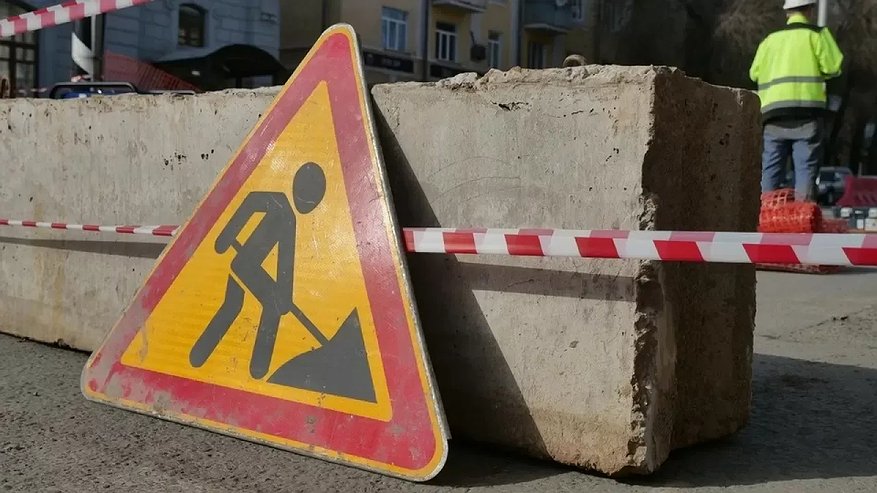 Главная картинка новости: В Екатеринбурге временно закроют съезд с Комсомольской на дублер Сибирского тракта: сроки