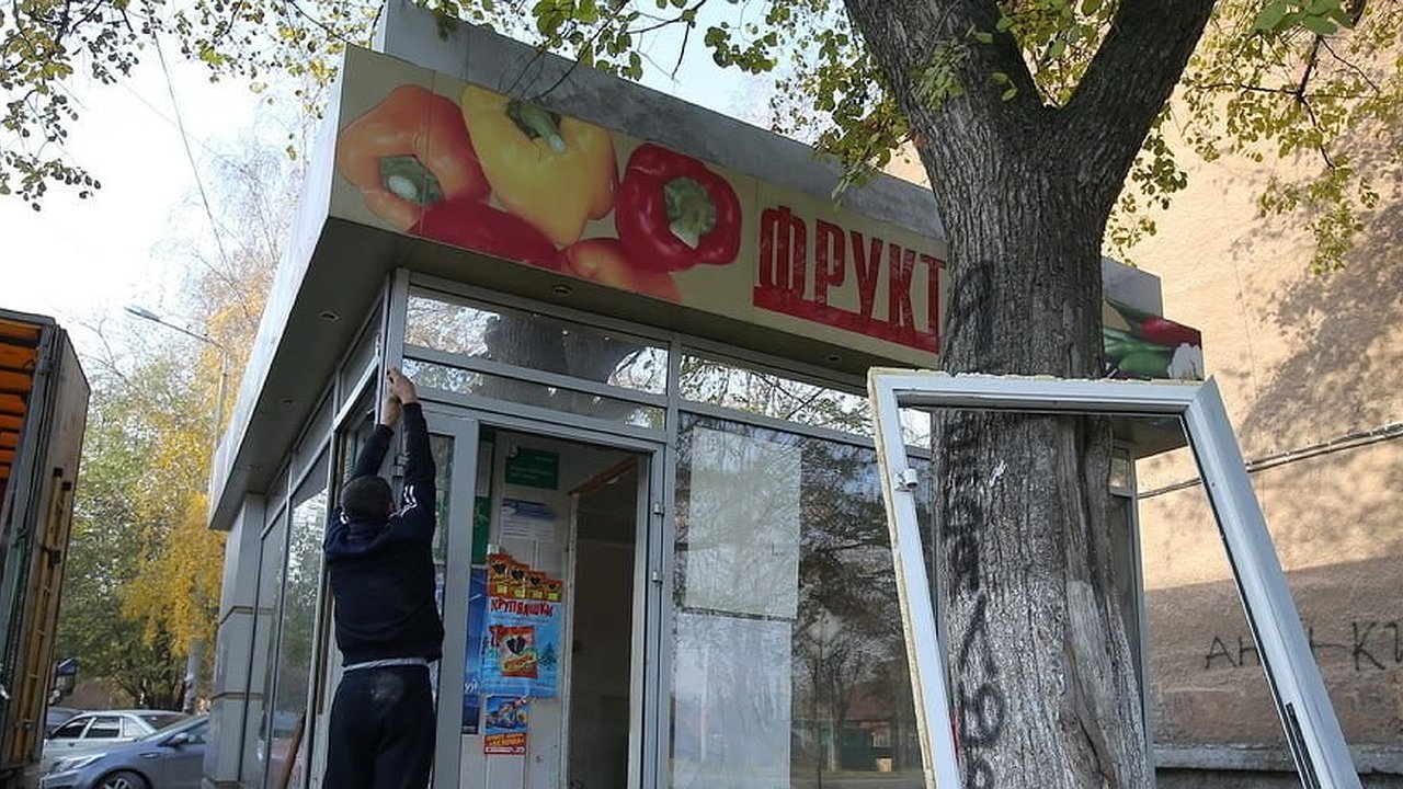 Главная картинка новости: «Не будем сдерживать бизнес»: Денис Паслер остановил снос киосков в Екатеринбурге