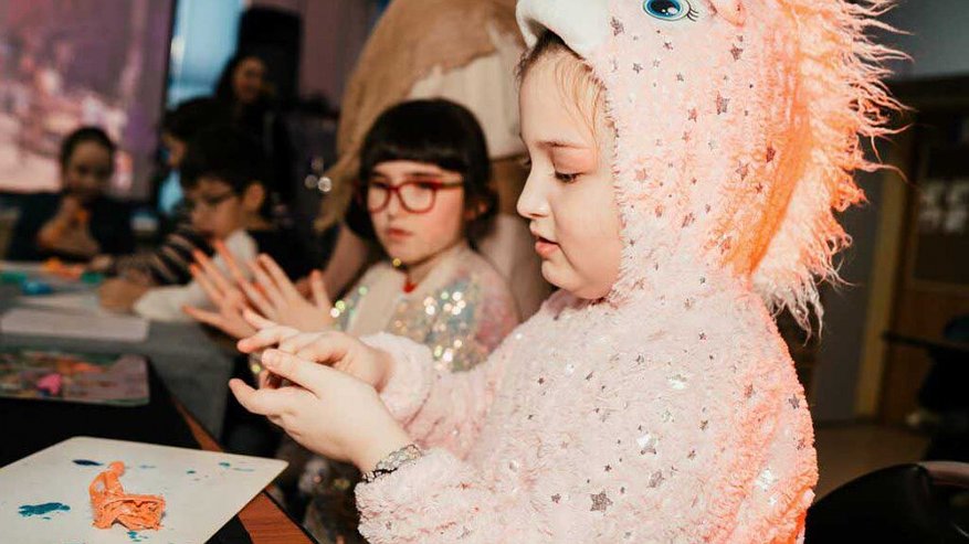 Главная картинка новости: 13-14 декабря: в Екатеринбурге пройдет фестиваль детских сказок «Свет традиций»