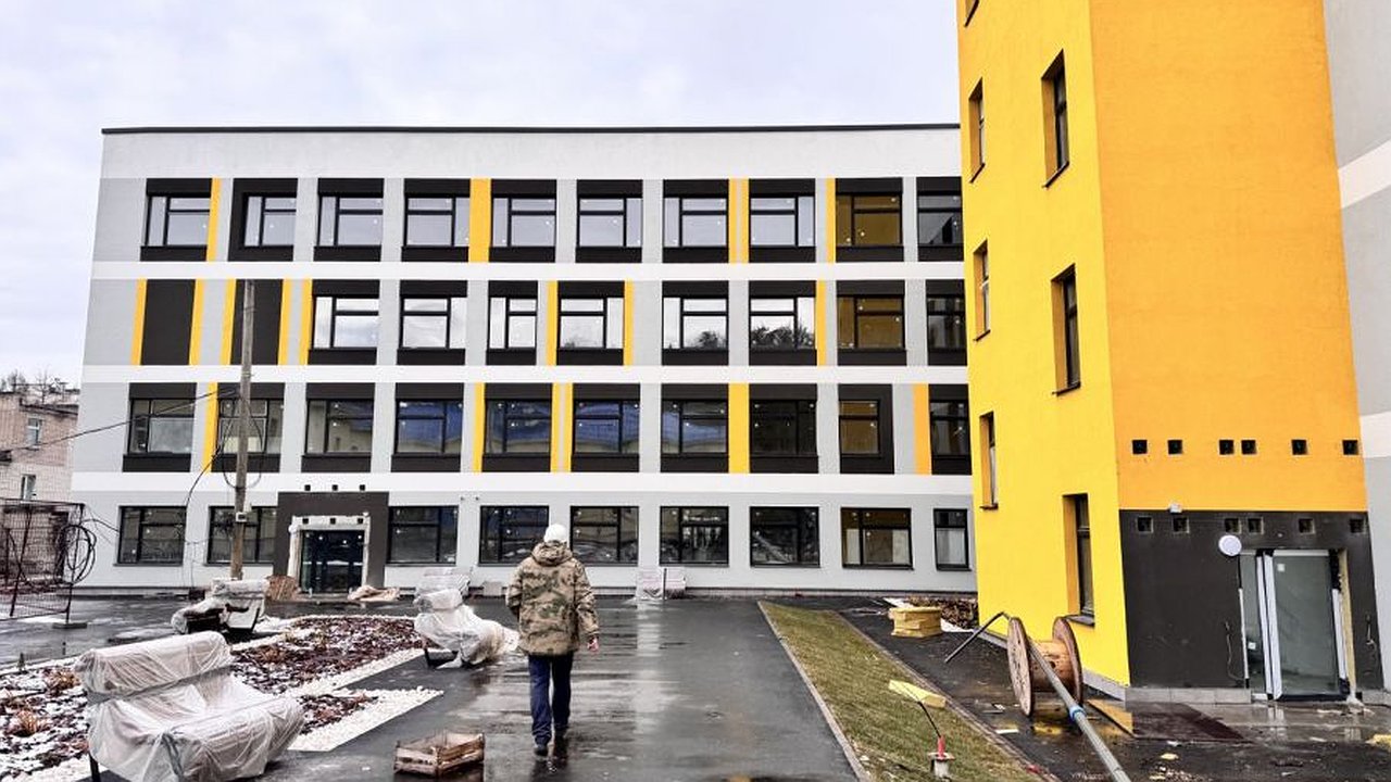 Главная картинка новости: Новые медицинские учреждения: что известно о поликлиниках в Серове, Березовском, Арамили и Реже