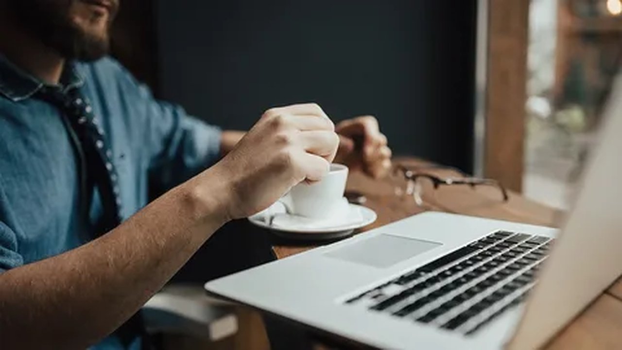 Главная картинка новости: Стало известно, как стереть свой цифровой след из интернета