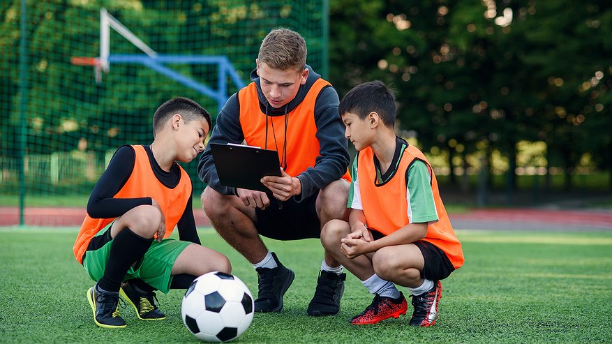 Главная картинка новости: «Земский тренер»: спортивных специалистов приглашают на работу в малые города Свердловской области