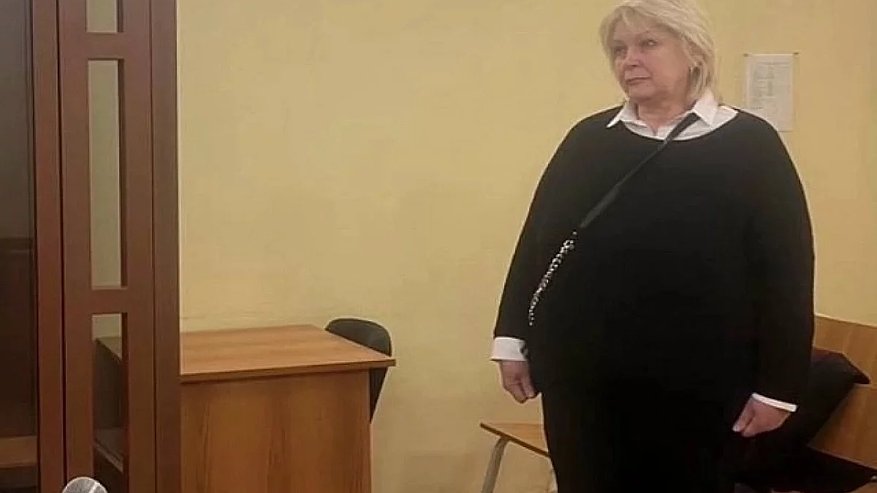 Главная картинка новости: За взятки авиабилетами и ремонтом авто: экс-инспектор Ростехнадзора на Урале осуждена к штрафу