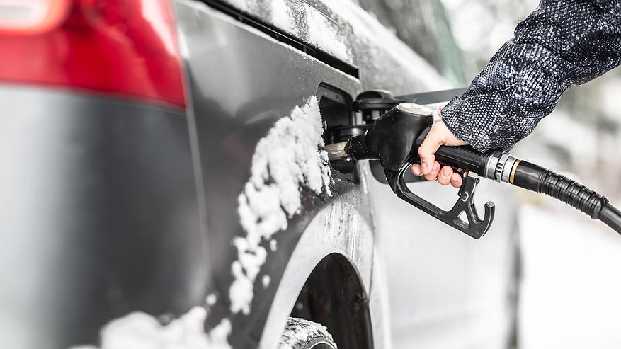 Главная картинка новости: Россиянам могут ввести льготы на бензин: новая инициатива обрадовала автовладельцев