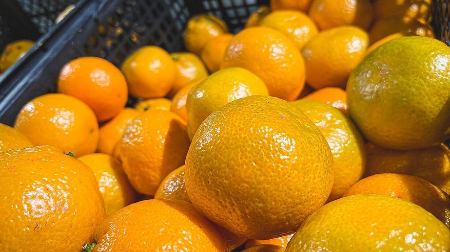 Главная картинка новости: Беру мандарины за месяц до Нового года по дешевке – и ароматные даже в январе: проверенный способ