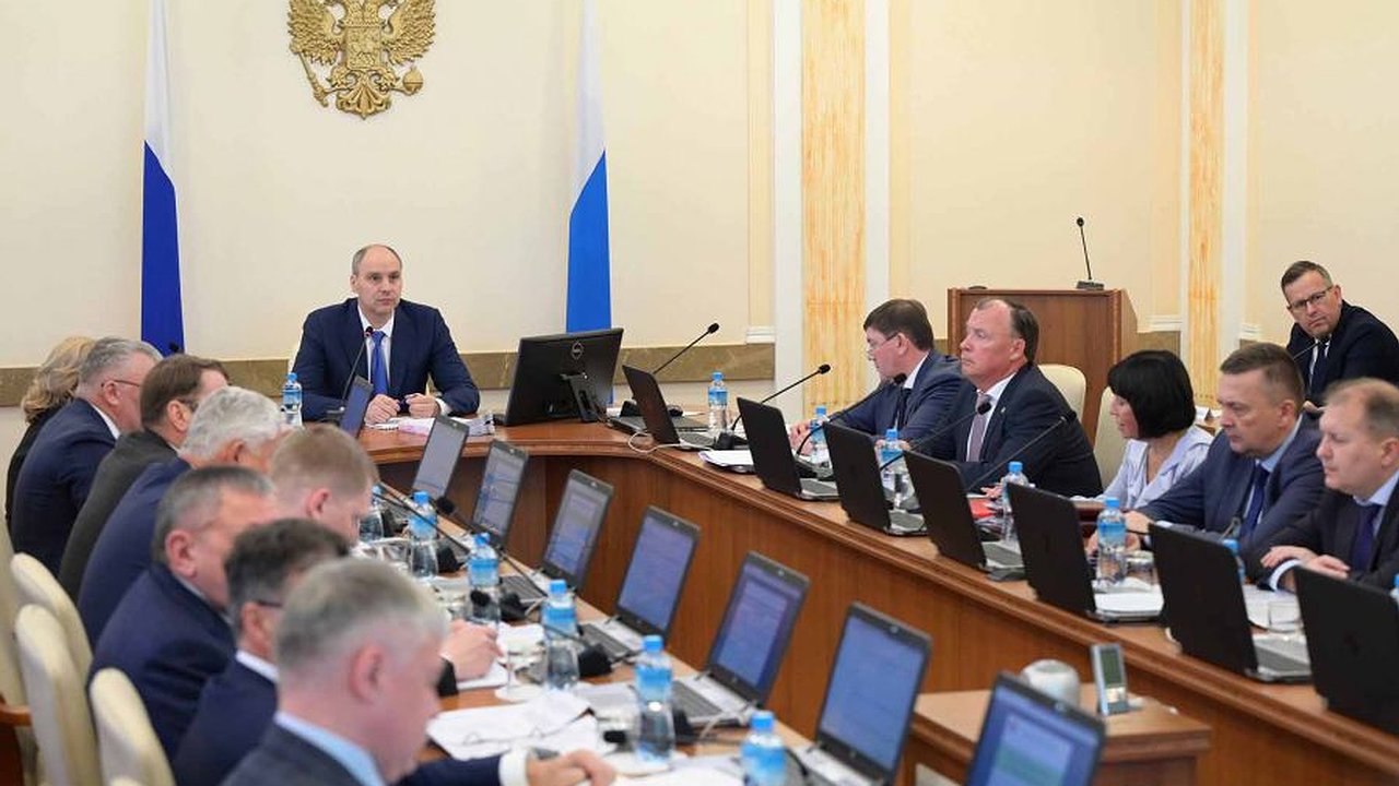 Главная картинка новости: Свердловская область усиливает лекарственное обеспечение: Паслер анонсировал рост финансирования на 20%