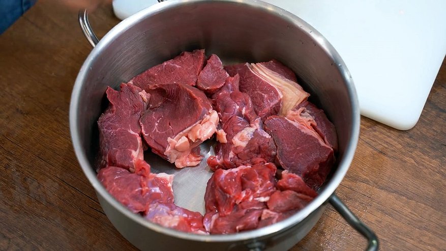 Главная картинка новости: Температура играет роль: как правильно варить говядину — не при 100 градусах