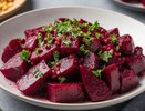 Грузинский салат из свёклы за 15 минут: рецепт, от которого сходят с ума