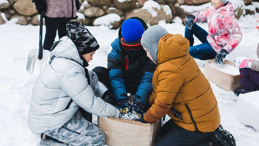 Главная картинка новости: В Свердловской области школьники смогут учиться и оздоравливаться в круглогодичных лагерях
