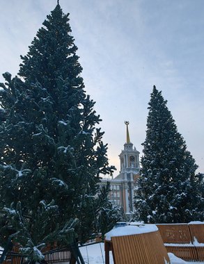Каток на главной площади Екатеринбурга закрыли на два дня из-за аномальных морозов