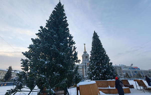 Каток на главной площади Екатеринбурга закрыли на два дня из-за аномальных морозов