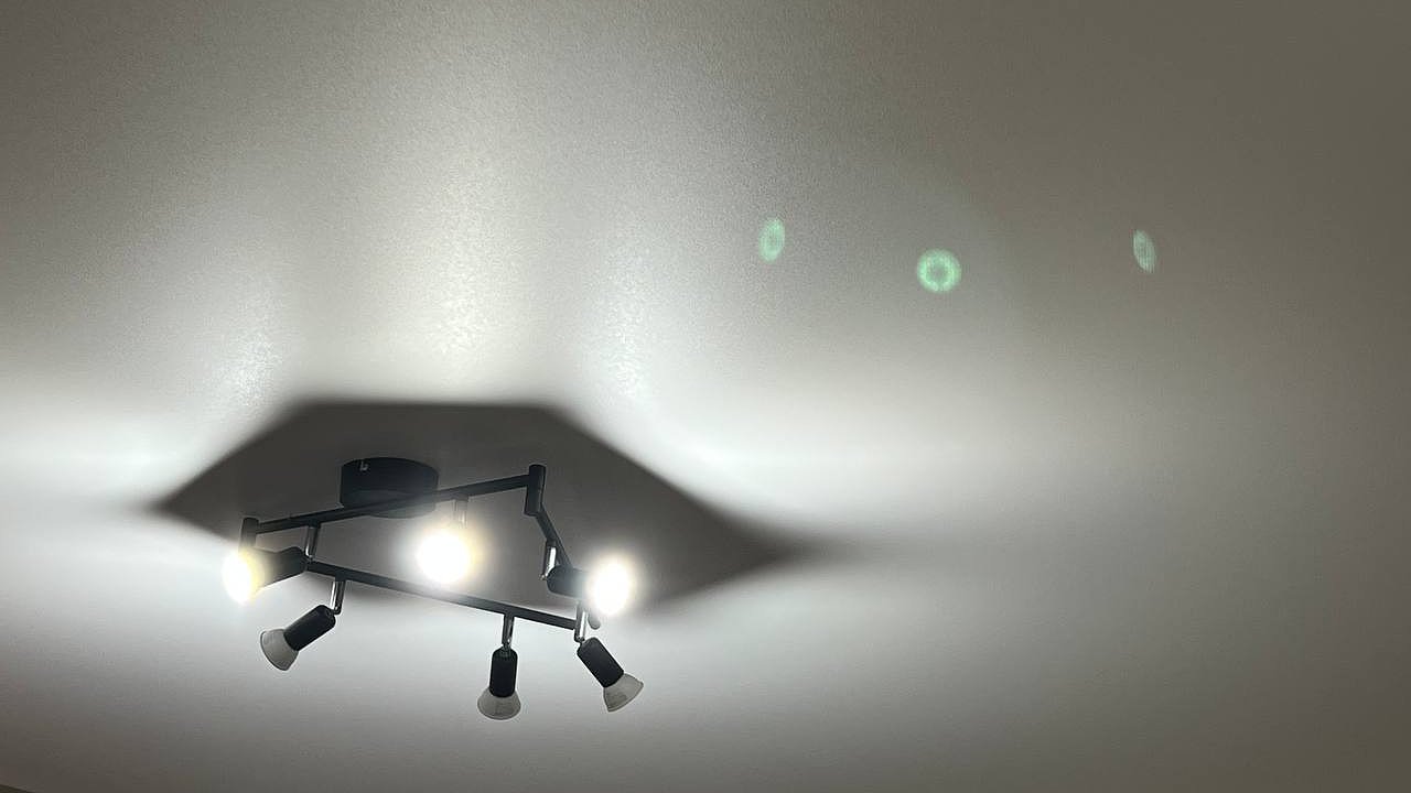 Главная картинка новости: Натяжные потолки выходят из моды: демонстрирую 4 стильных альтернативы для актуального ремонта