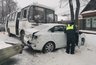 Миниатюра новости: Двойной удар на дорогах: в Свердловской области снегопад спровоцировал сразу две аварии с пассажирскими автобусами