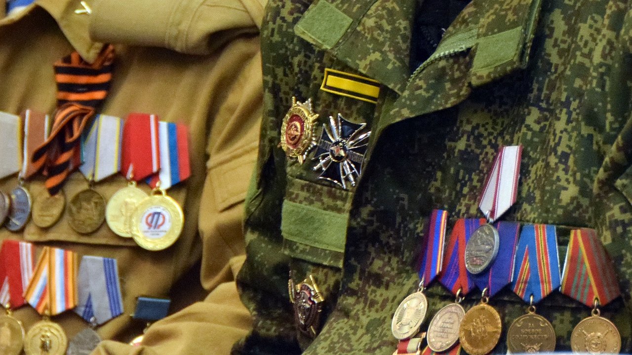 Главная картинка новости: Их не смогут уволить. В Думе готовят новую важную защиту для вернувшихся с фронта