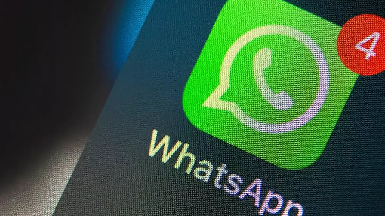Главная картинка новости: Почему до 31 января лучше отключить WhatsApp на телефоне