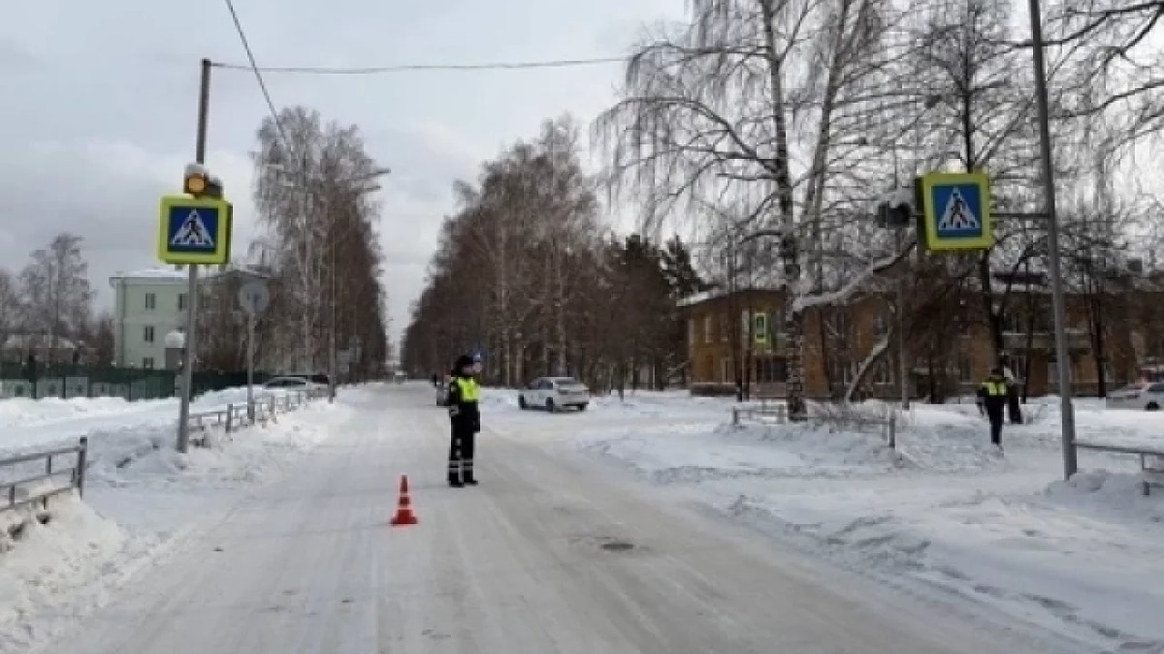 Главная картинка новости: Эпидемия наездов на детей: за сутки в Нижнем Тагиле на "зебрах" сбили двух мальчиков, а водители скрылись